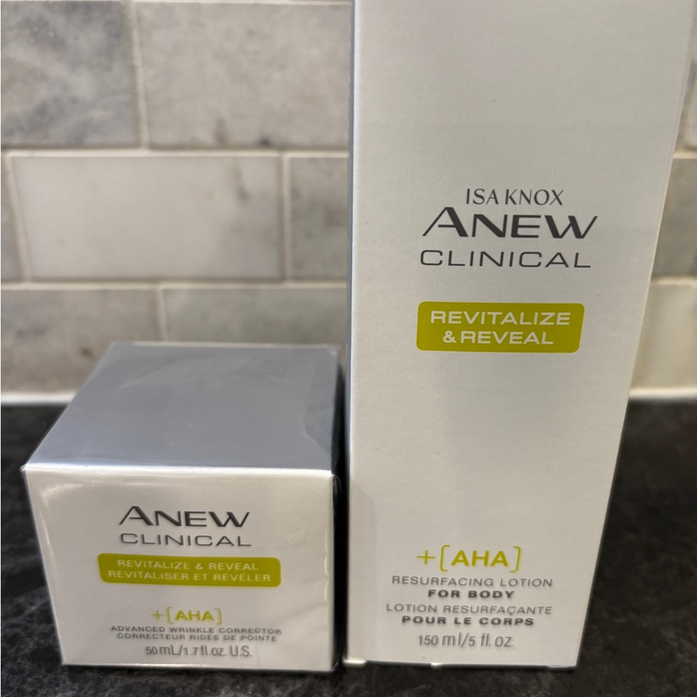 Avon Anew Clinical Revitalize & Reveal Set with Silver and Yellow Accents